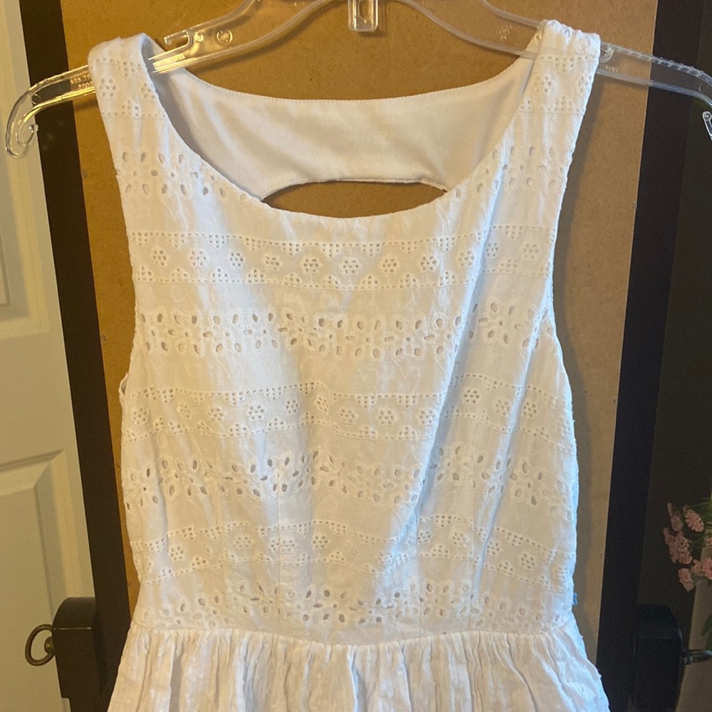 City Studio white sleeveless dress Jrs 7